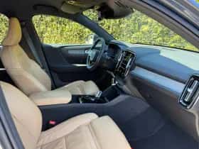 Volvo XC40 (2022) thumbnail 3