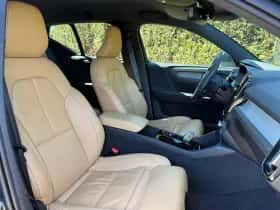Volvo XC40 (2022) thumbnail 4