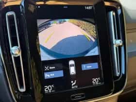 Volvo XC40 (2022) thumbnail 5