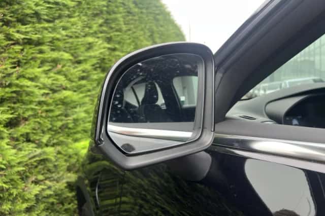 Volvo XC40 (2022) thumbnail 5