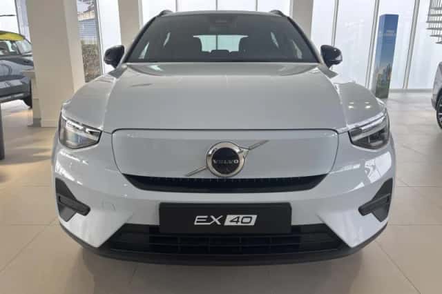 Volvo EX40 (2026) thumbnail 3