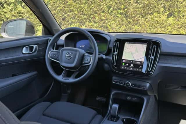 Volvo EX40 (2026) thumbnail 3