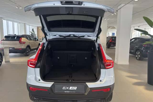 Volvo EX40 (2026) thumbnail 6
