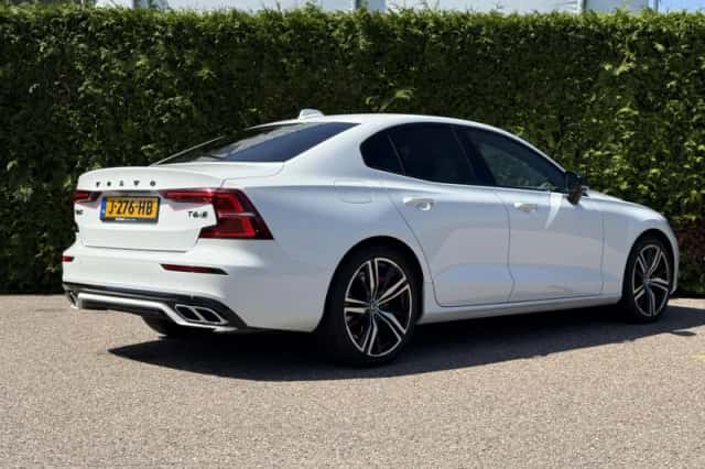 Volvo S60 (2020) thumbnail 2
