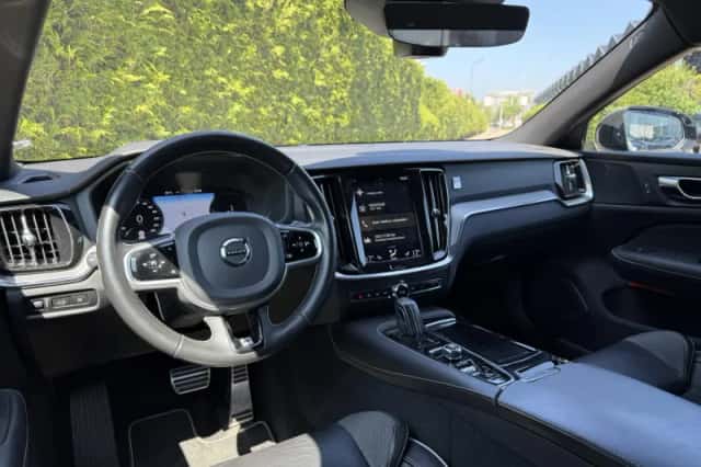 Volvo S60 (2020) thumbnail 3