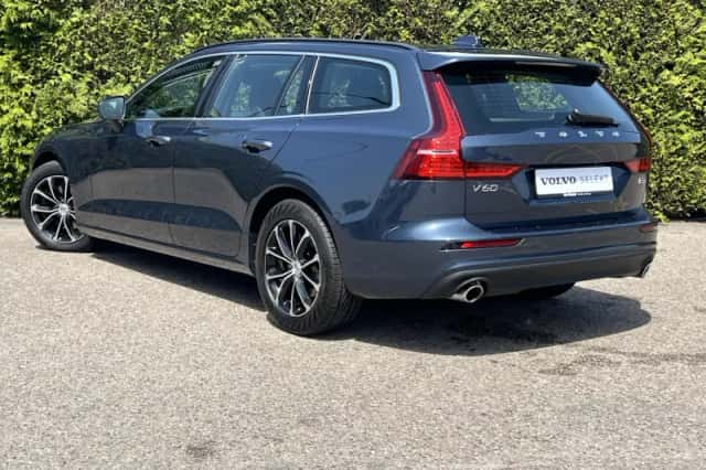 Volvo V60 (2022) thumbnail 6