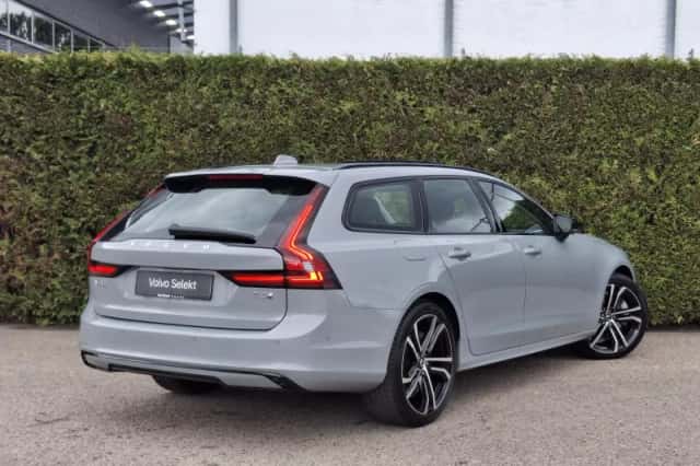 Volvo V90 (2025) thumbnail 2