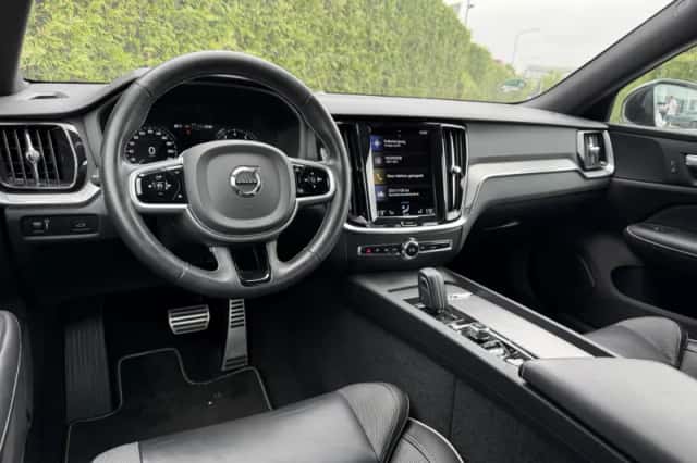 Volvo S60 (2021) thumbnail 3