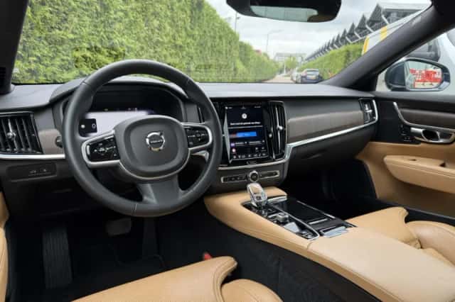 Volvo V90 (2022) thumbnail 3