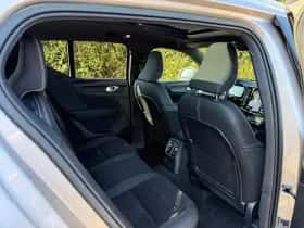 Volvo XC40 (2022) thumbnail 25