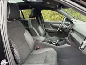 Volvo XC40 (2022) thumbnail 4