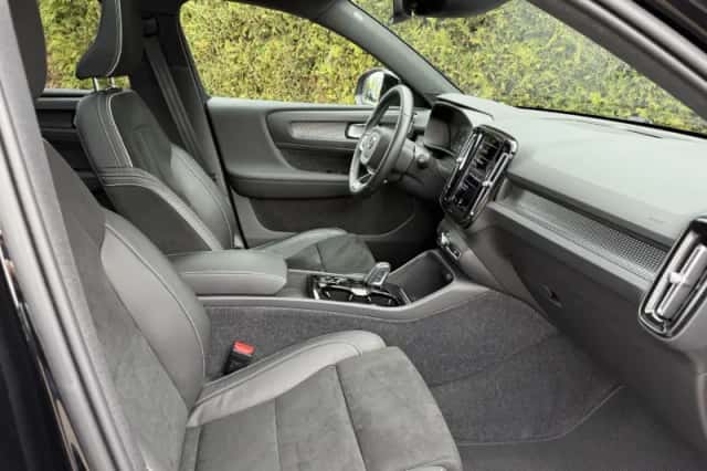 Volvo XC40 (2022) thumbnail 5