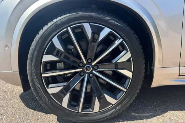 Volvo XC90 (2025) thumbnail 6