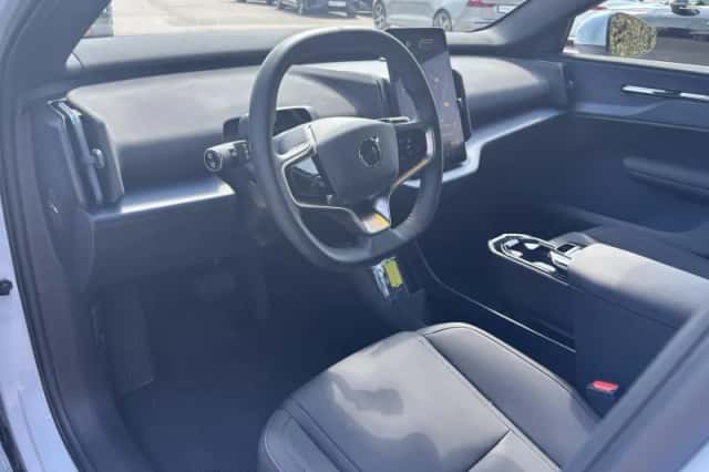 Volvo EX30 (2024) thumbnail 5