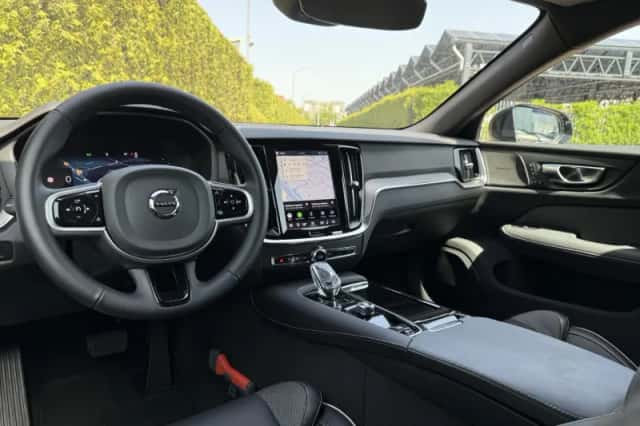 Volvo V60 (2025) thumbnail 2