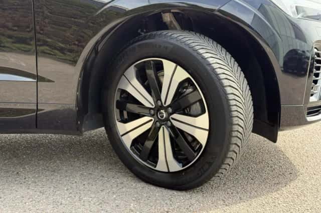 Volvo XC60 (2023) thumbnail 3