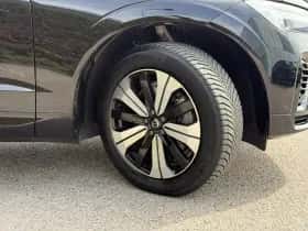 Volvo XC60 (2023) thumbnail 3
