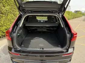 Volvo XC60 (2023) thumbnail 8