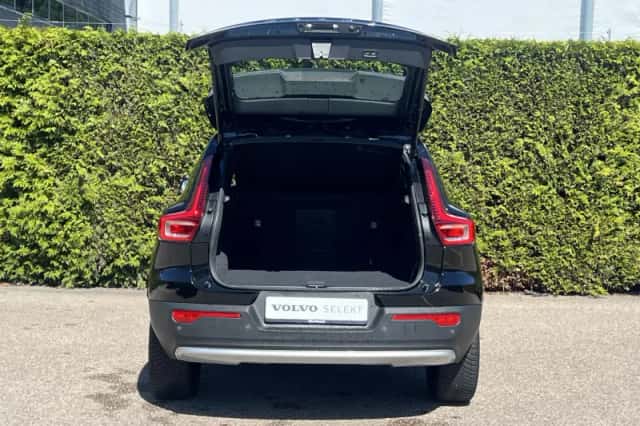 Volvo XC40 (2022) thumbnail 6