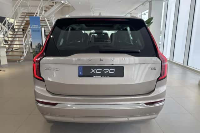 Volvo XC90 (2026) thumbnail 3