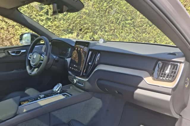 Volvo XC60 (2026) thumbnail 3