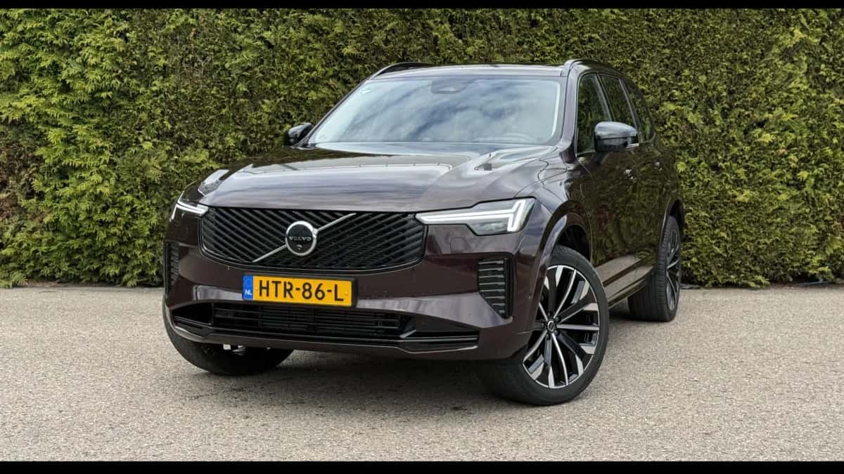 Volvo XC90 (2025) — foto 1