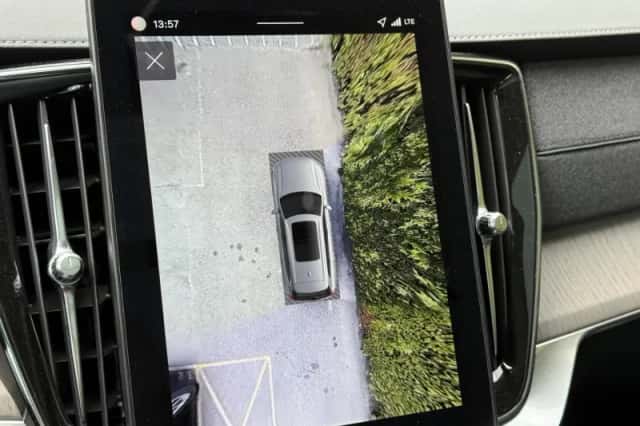 Volvo XC90 (2025) thumbnail 6