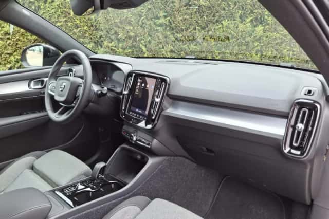 Volvo XC40 (2026) thumbnail 3