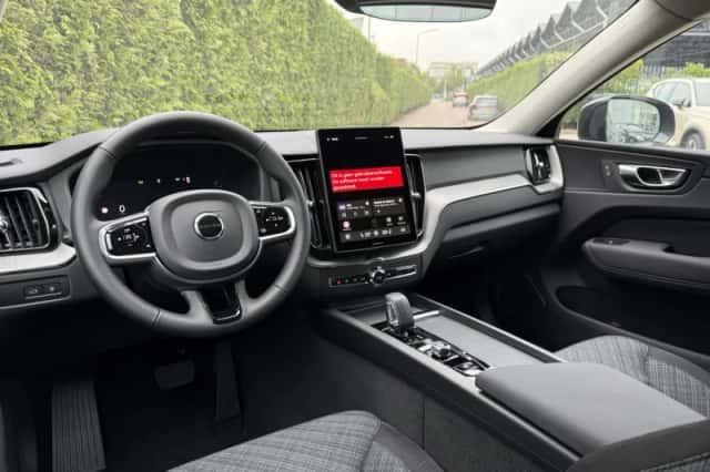 Volvo XC60 (2027) thumbnail 3