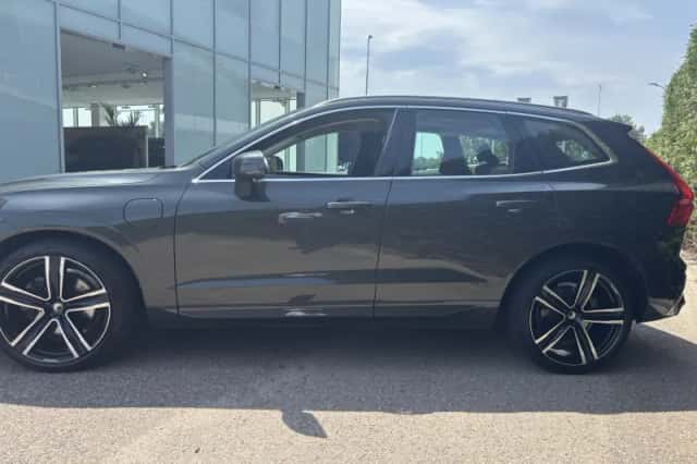 Volvo XC60 (2018) thumbnail 3
