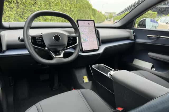 Volvo EX30 (2026) thumbnail 4
