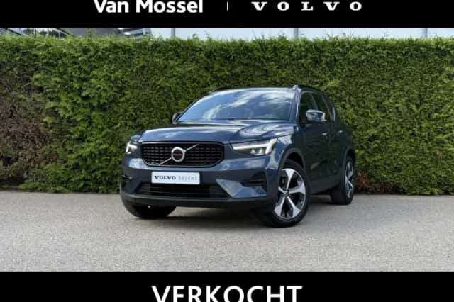 Volvo XC40 (2025) thumbnail 1