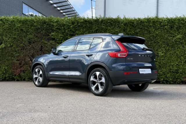 Volvo XC40 (2025) thumbnail 2