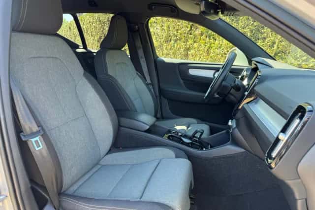 Volvo XC40 (2022) thumbnail 4