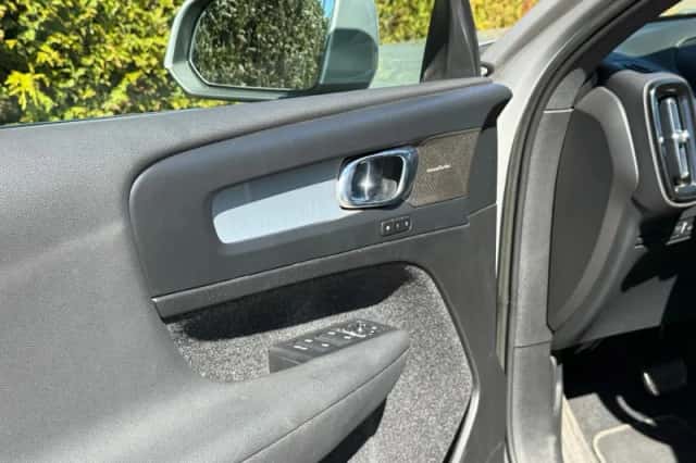 Volvo XC40 (2022) thumbnail 6