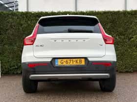 Volvo XC40 (2019) thumbnail 9