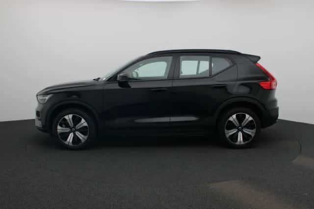Volvo XC40 (2022) thumbnail 4