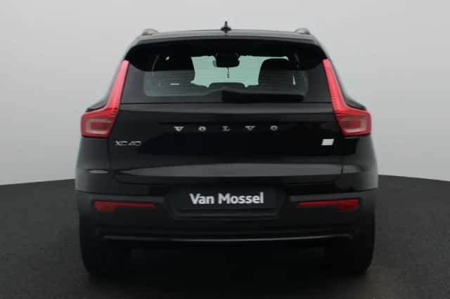 Volvo XC40 (2022) thumbnail 5