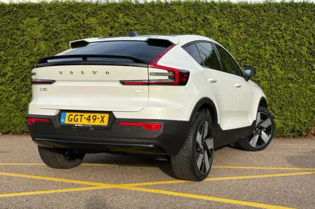Volvo C40 (2023) thumbnail 2