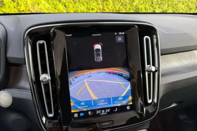 Volvo C40 (2023) thumbnail 5
