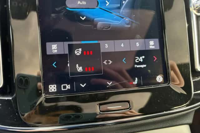 Volvo C40 (2023) thumbnail 6
