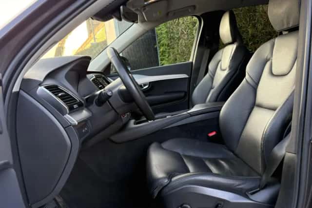 Volvo XC90 (2023) thumbnail 4