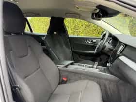 Volvo V60 (2021) thumbnail 4