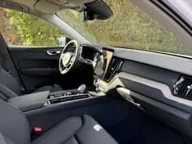 Volvo XC60 (2025) thumbnail 3