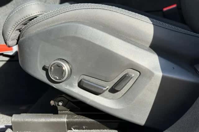 Volvo XC60 (2025) thumbnail 6