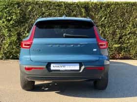 Volvo XC40 (2022) thumbnail 2