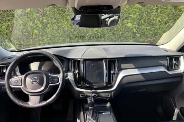Volvo XC60 (2019) thumbnail 6