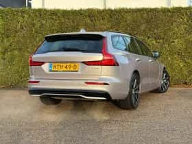 Volvo V60 (2025) thumbnail 2