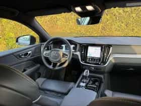 Volvo V60 (2025) thumbnail 3