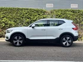 Volvo XC40 (2022) thumbnail 2